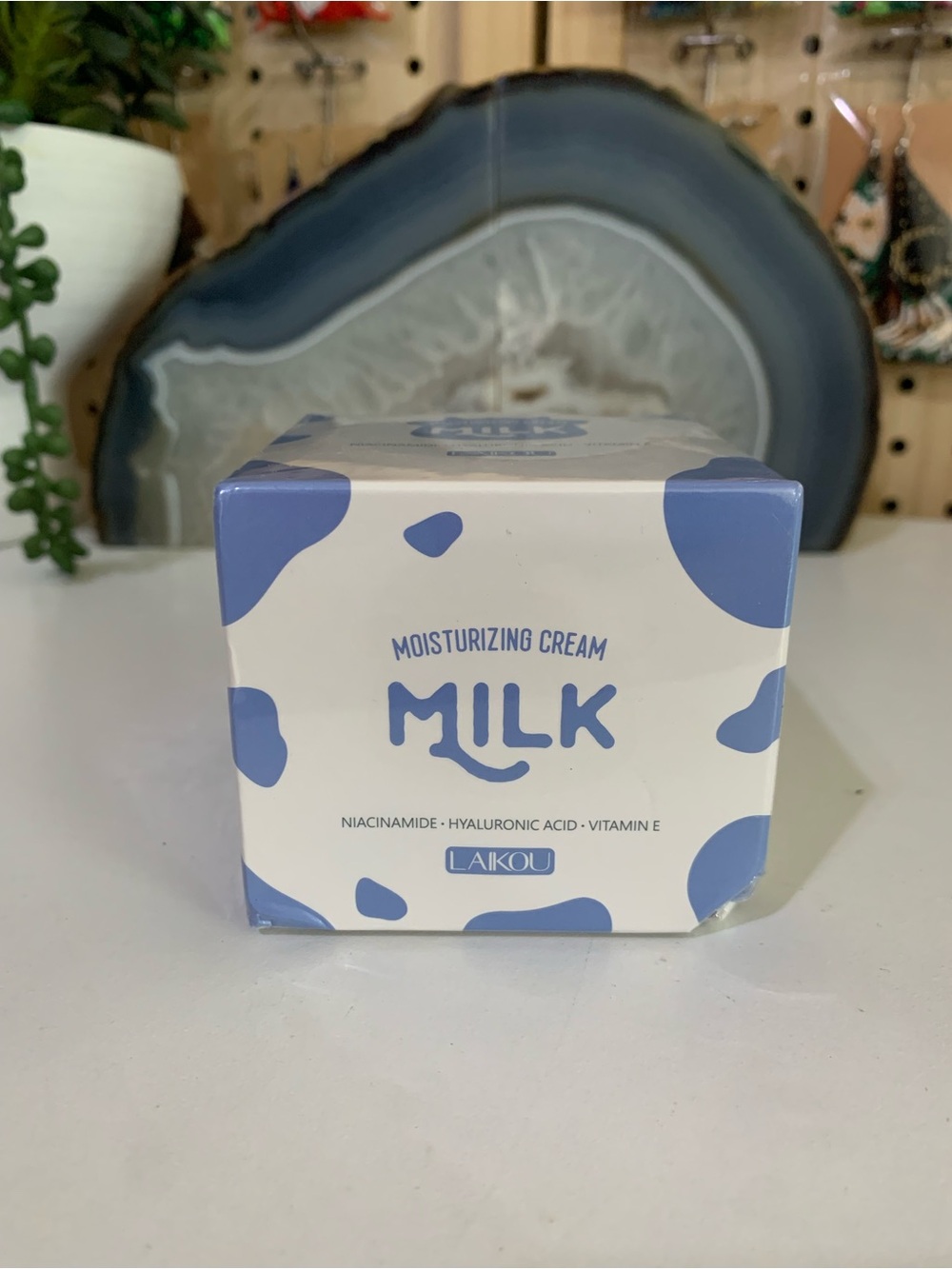 Aiko Milk Moisturizing Cream – Blue and White